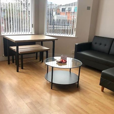 Cliftonville Apartments Belfast Esterno foto